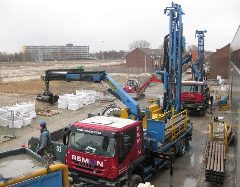 Remon boorstelling boort bron in stedelijke omgeving