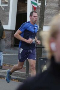 Remon-doet-mee-aan-4-mijl-Groningen-foto-9