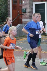 Remon-doet-mee-aan-4-mijl-Groningen-foto-5